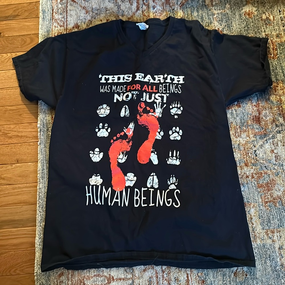 Graphic tee